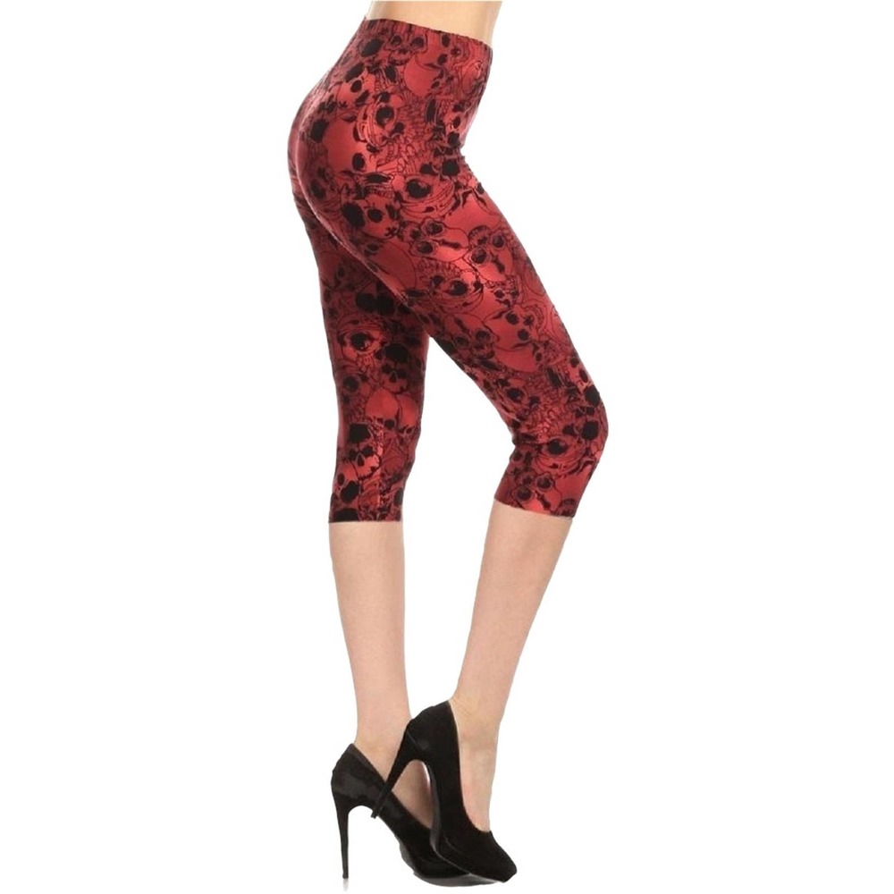Red & Black Skulls Capri Leggings One Size 2-12